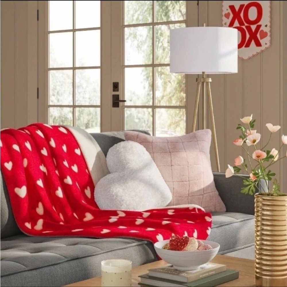 Printed Plush Hearts Throw Blanket Faux Shearling Reverse Red/Pink - Threshold